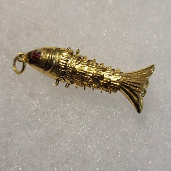 14K Gold Fish Pendant (3cm) - Picture 1 of 9